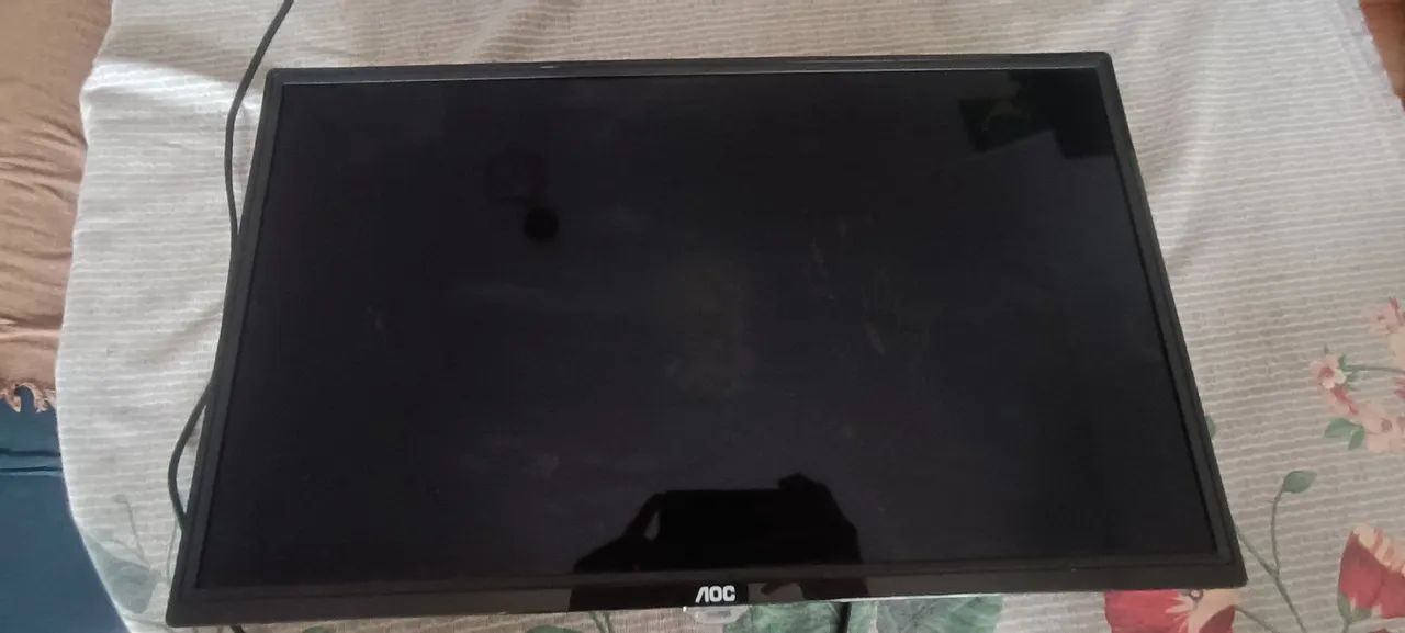 Vendo tv AOC. (Leia a descrição!!)