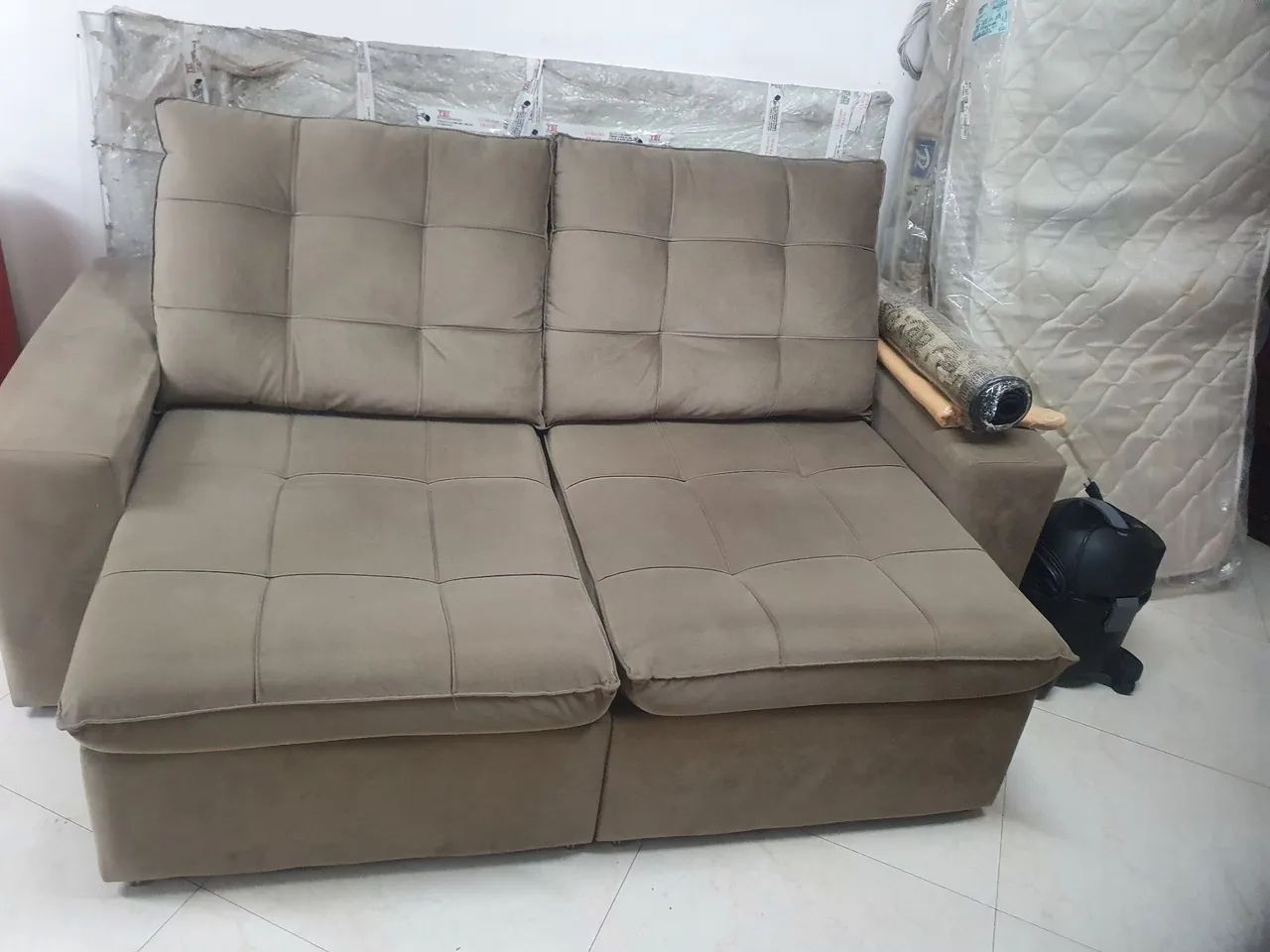 Sofa retrátil 2 lugares