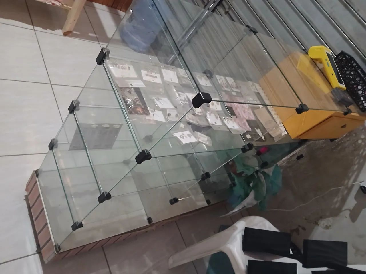 Vitrine com caixa  - Foto 3