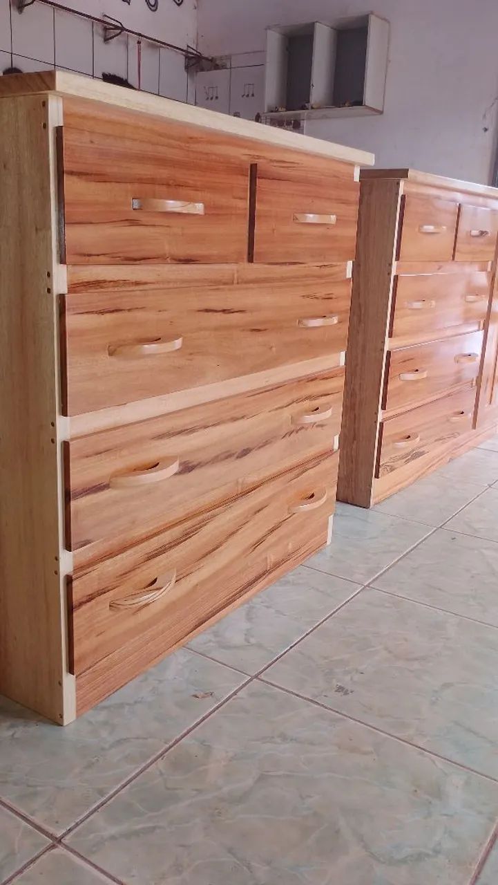 Cômoda normal e cômoda com sapateira 