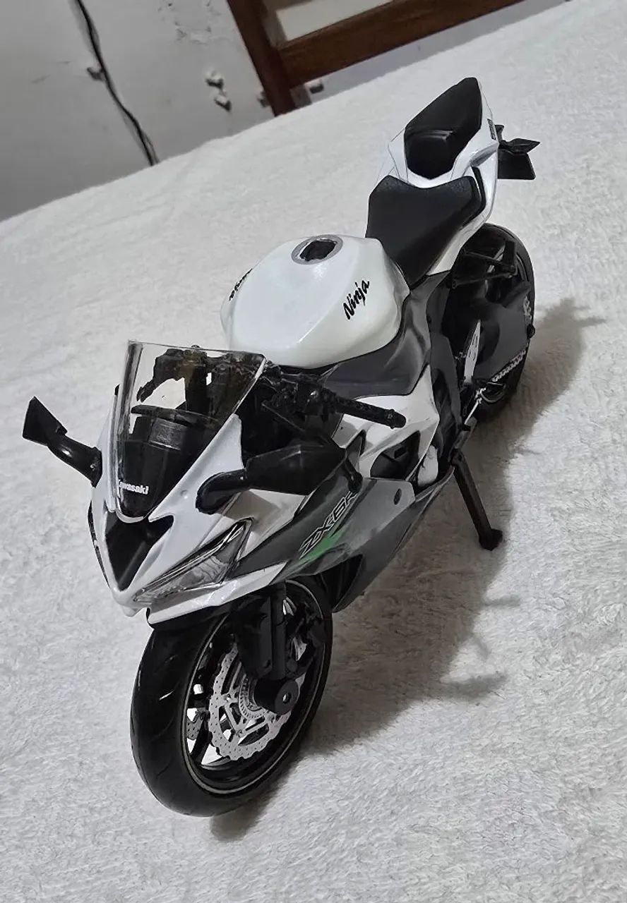 Moto miniatura Kawasaki Ninja ZX-6R  - Foto 3