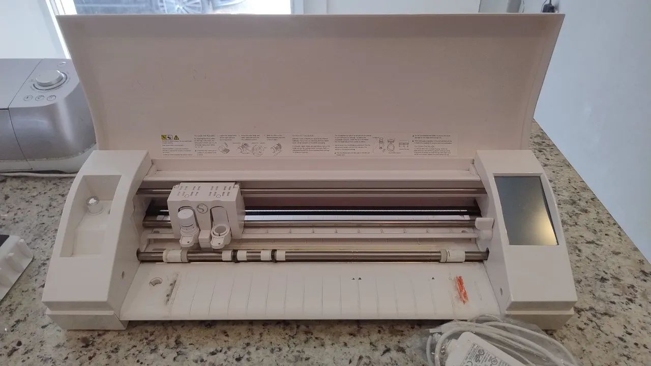 Máquina de corte SILHOUETTE CAMEO 3 (COM DEFEITO) - Foto 3