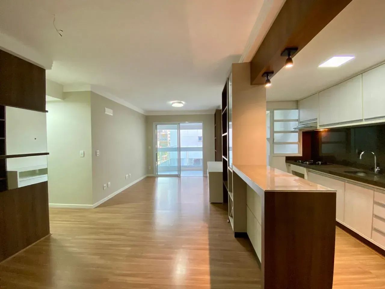 Apartamento com 2 suítes em Córrego Grande - Florianópolis - SC