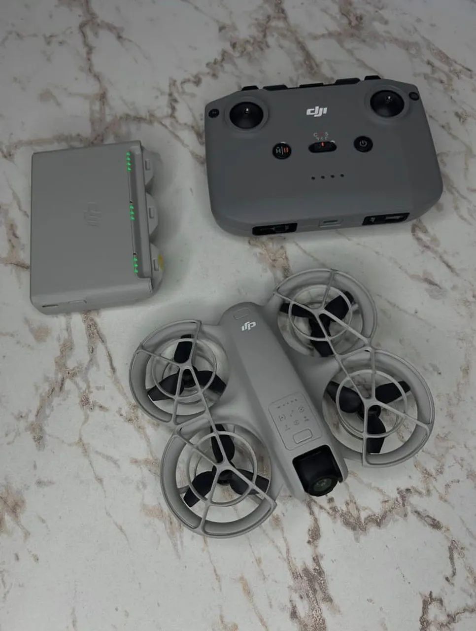 Drone DJI Neo 4K - Fly More Combo - Foto 2