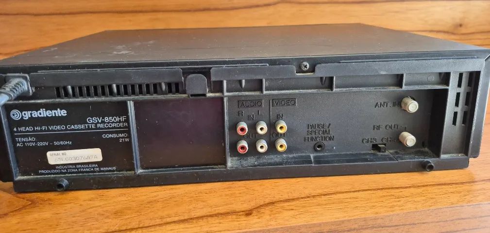 Vídeo Cassete Recorder (VHS) Gradiente GSV-850HF usado - Foto 2