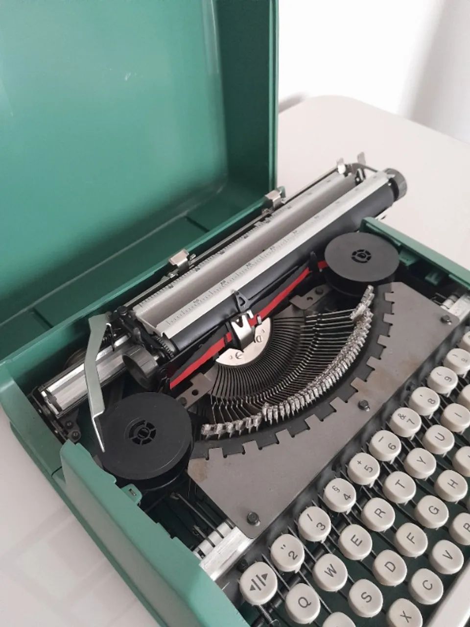 Máquina de escrever OLIVETTI - Foto 3