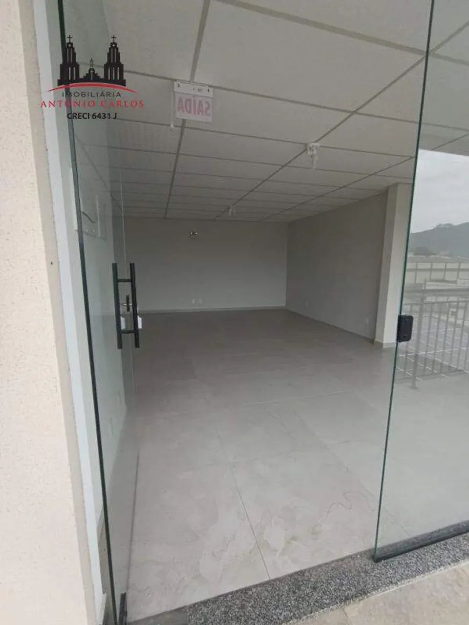 Sala comercial para locação no Centro de Antônio Carlos/SC - Foto 3