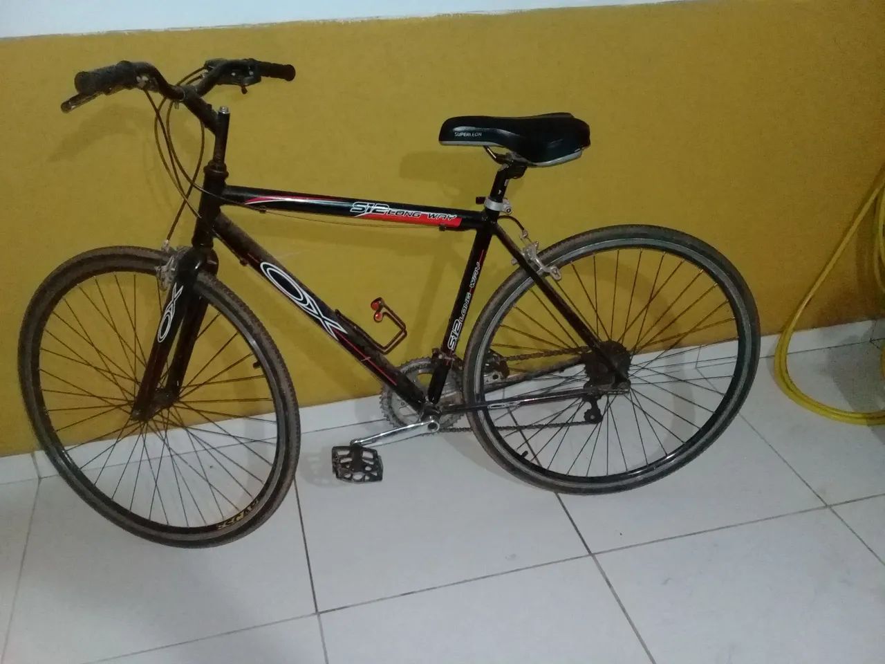Vende se uma bicicleta 