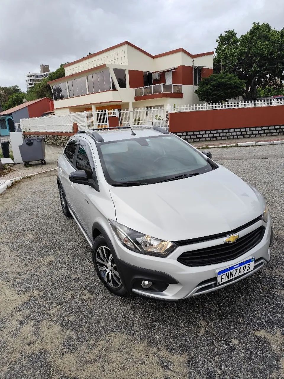 Chevrolet Onix Activ 1.4 8V Flex Mec. 4P 2018 - Foto 4