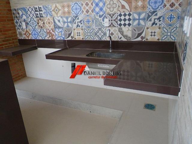 Casa de luxo na ilha com 03 suítes e parte alta do bairro - Foto 18