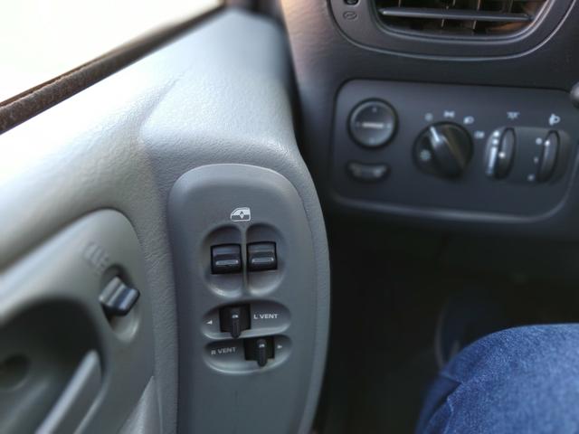 Chrysler Grand Caravan SE 3.3 V6 - Segundo dono- Placa A- Leiam - Foto 7
