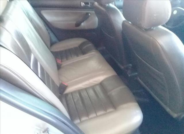 Volkswagen Golf 2.0 mi 8v - Foto 5