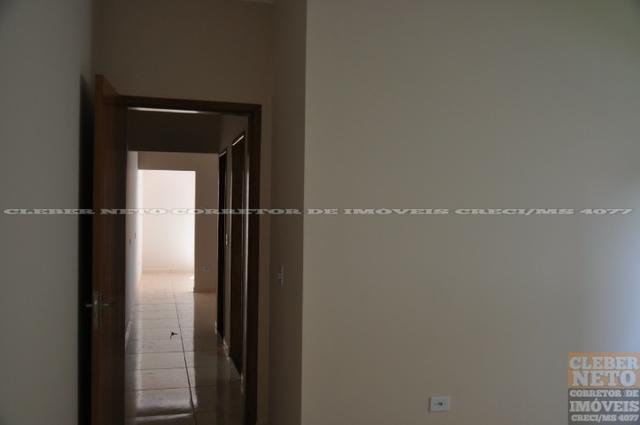 Cômodos Amplos Próximo AV. Raquel de Queiroz! - Foto 12