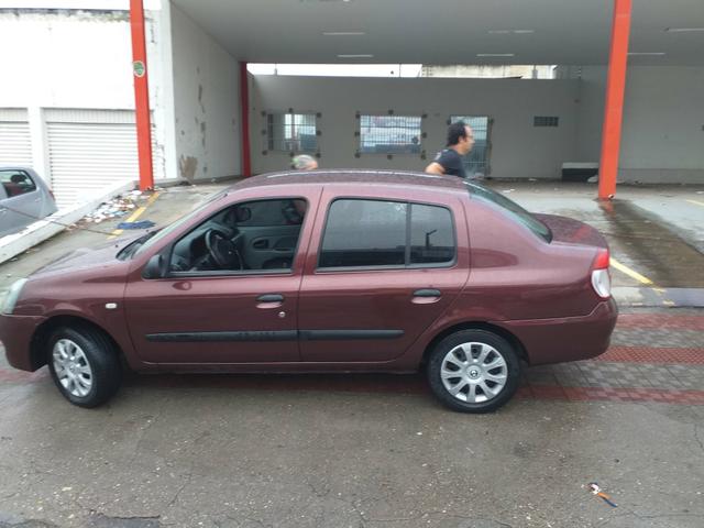 Clio sedan 1.0 2007 a relíquia de Aracaju - Foto 4