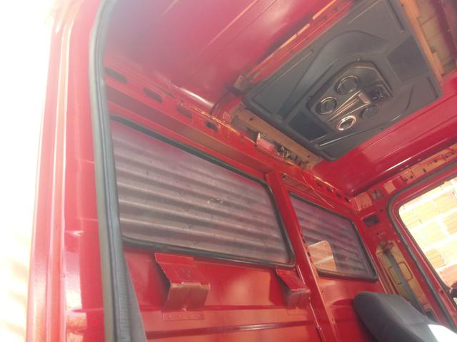 Vendo e troco cabine é capô do 1418 - Foto 4