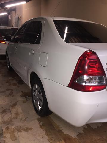 Toyota Etios sedan 1.5 XS - Foto 10