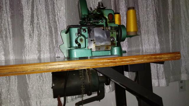 Maquina overlock - Foto 5