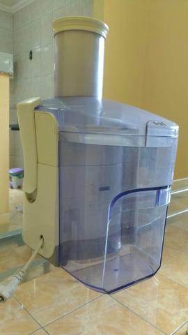 Vende-se máquina de fazer sucos - Foto 3