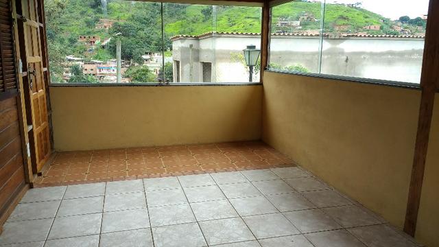 Duas Casas de 2 quartos com água e luz independentes e jardim em terreno de 1000m2 - Foto 8