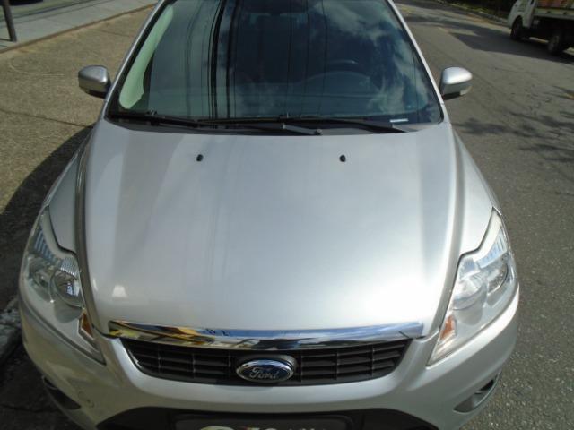 Focus sedã 1.6 flex 81.000 km Novo! 2013 único dono - Foto 2