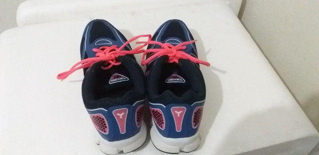 tenis semi ortopedico