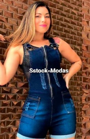 Jardineira short Jeans com Lycra<br><br>