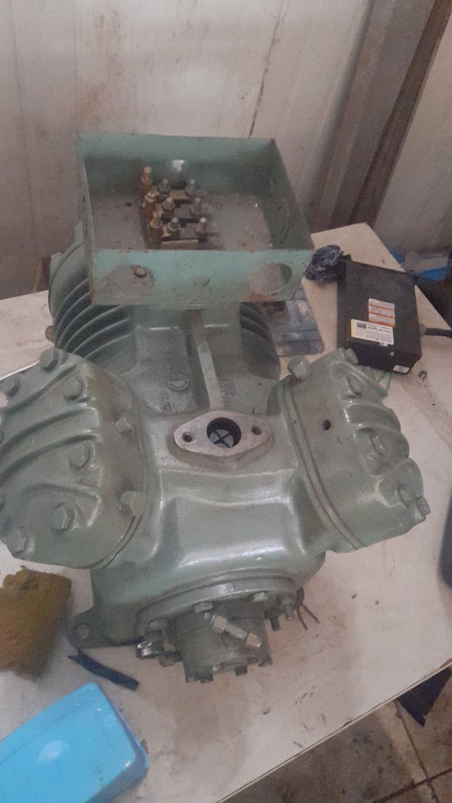 Maquina de gelo cubo 2 toneladas - Foto 3