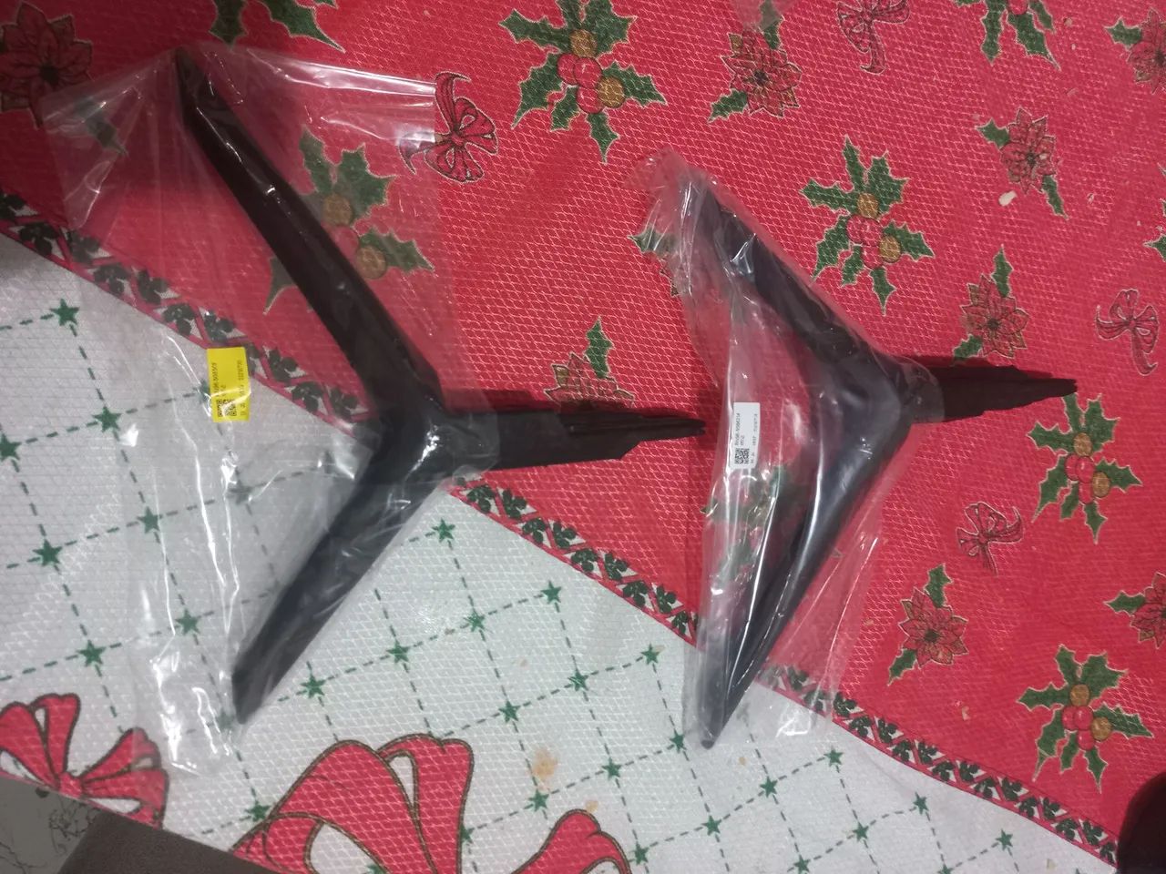 Pedestais ou pe para tb smart sansung.  Valor do paruportes para TV novos