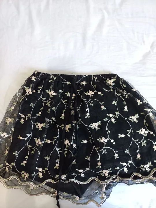 Shortsaia de flores  - Foto 2