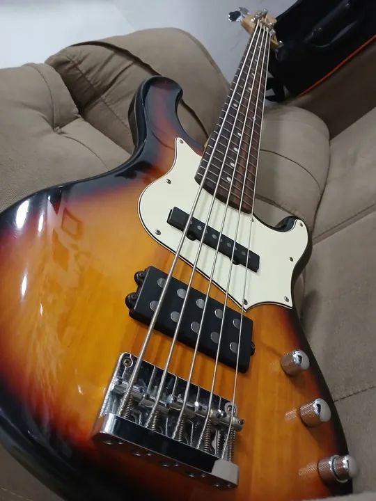 Baixo  e. Guitarra  - Foto 2