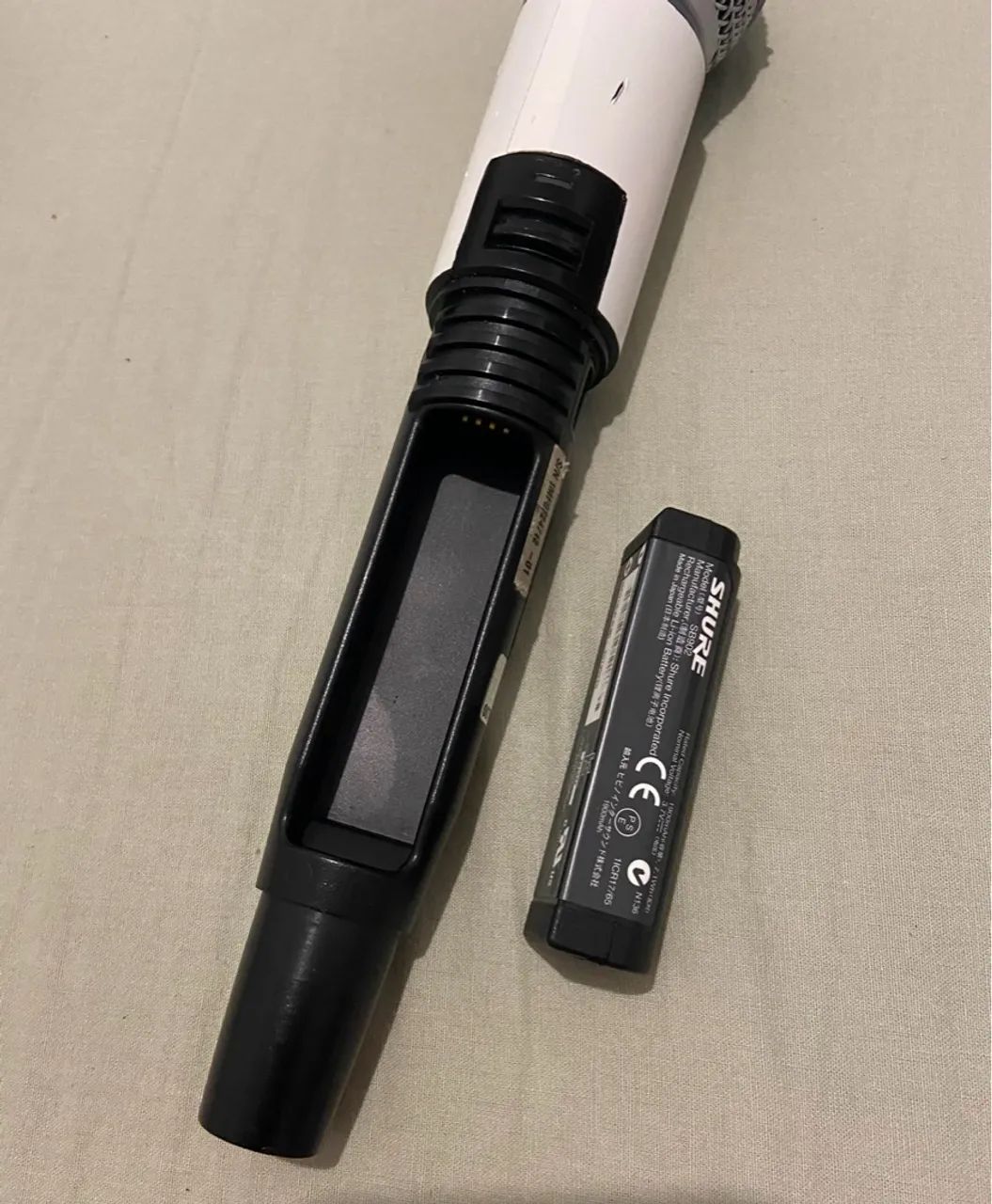 Microfone Shure GLXD4 sem fio com bateria  - Foto 3