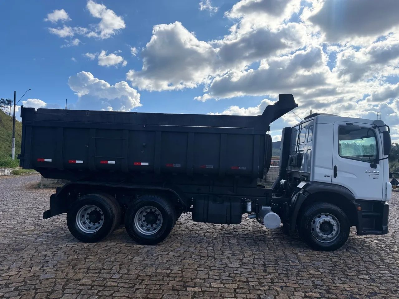 Caminhão VW Constellation 24.280 6x2 Caçamba - Foto 10