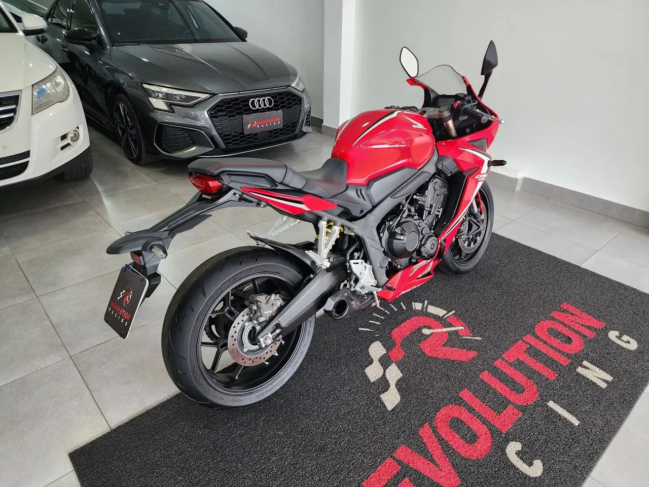 Honda CBR650R Abs 2021 Apenas 5.099 Km  - Foto 3