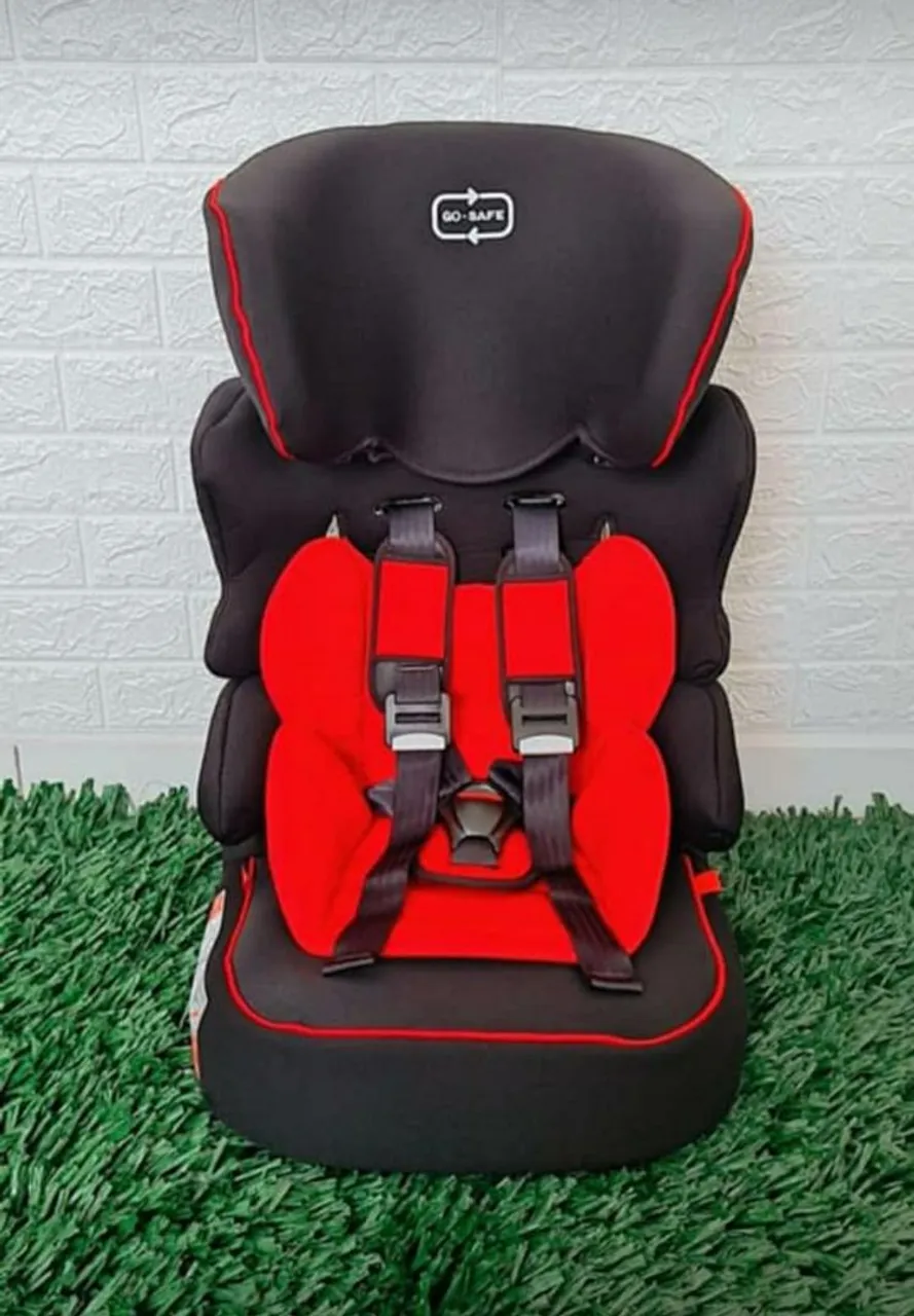 Cadeira Infantil para Carro - 9 a 36 kilos NoVA Lacrada