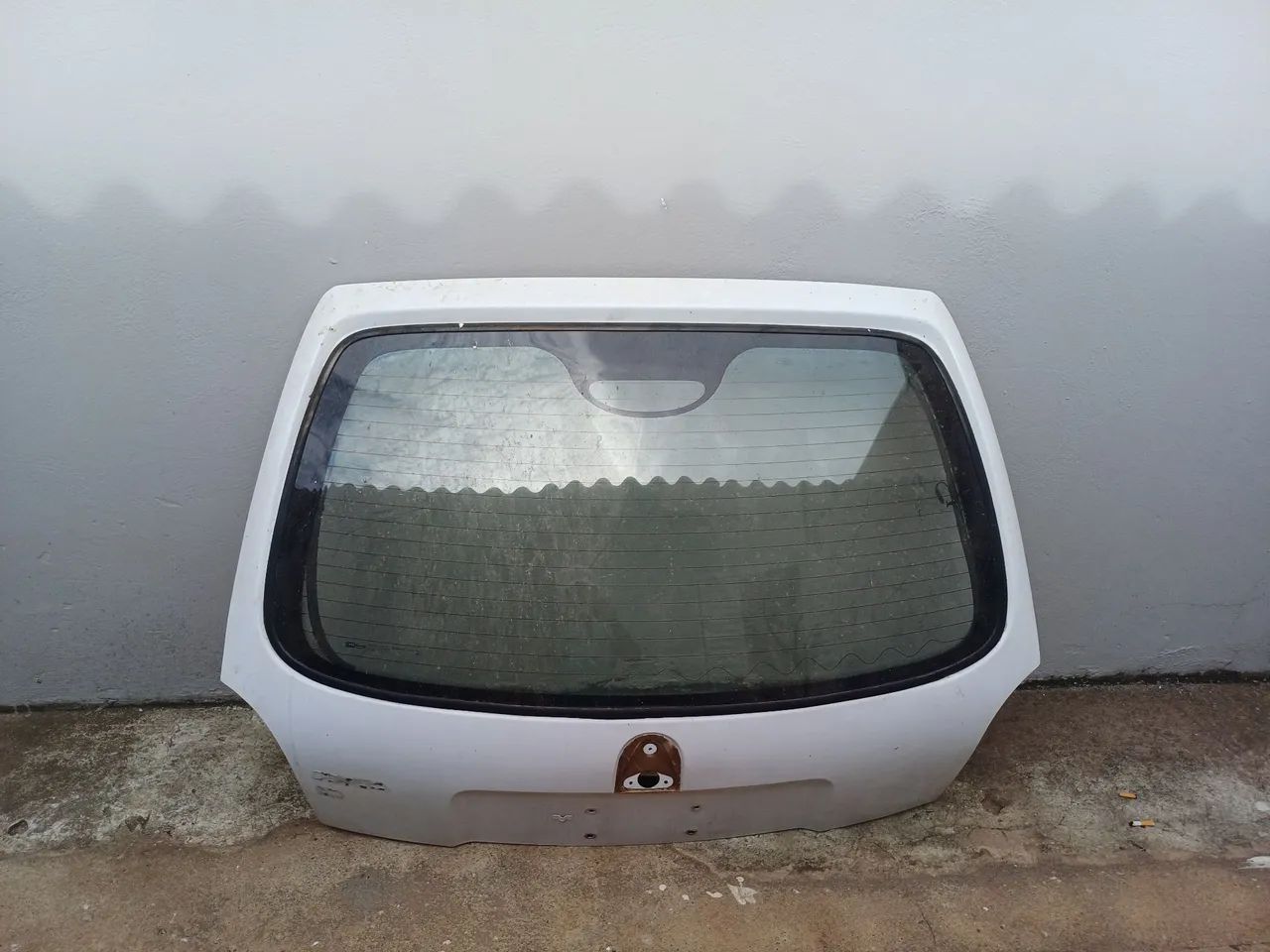 Porta Malas Traseira - corsa Windows 95