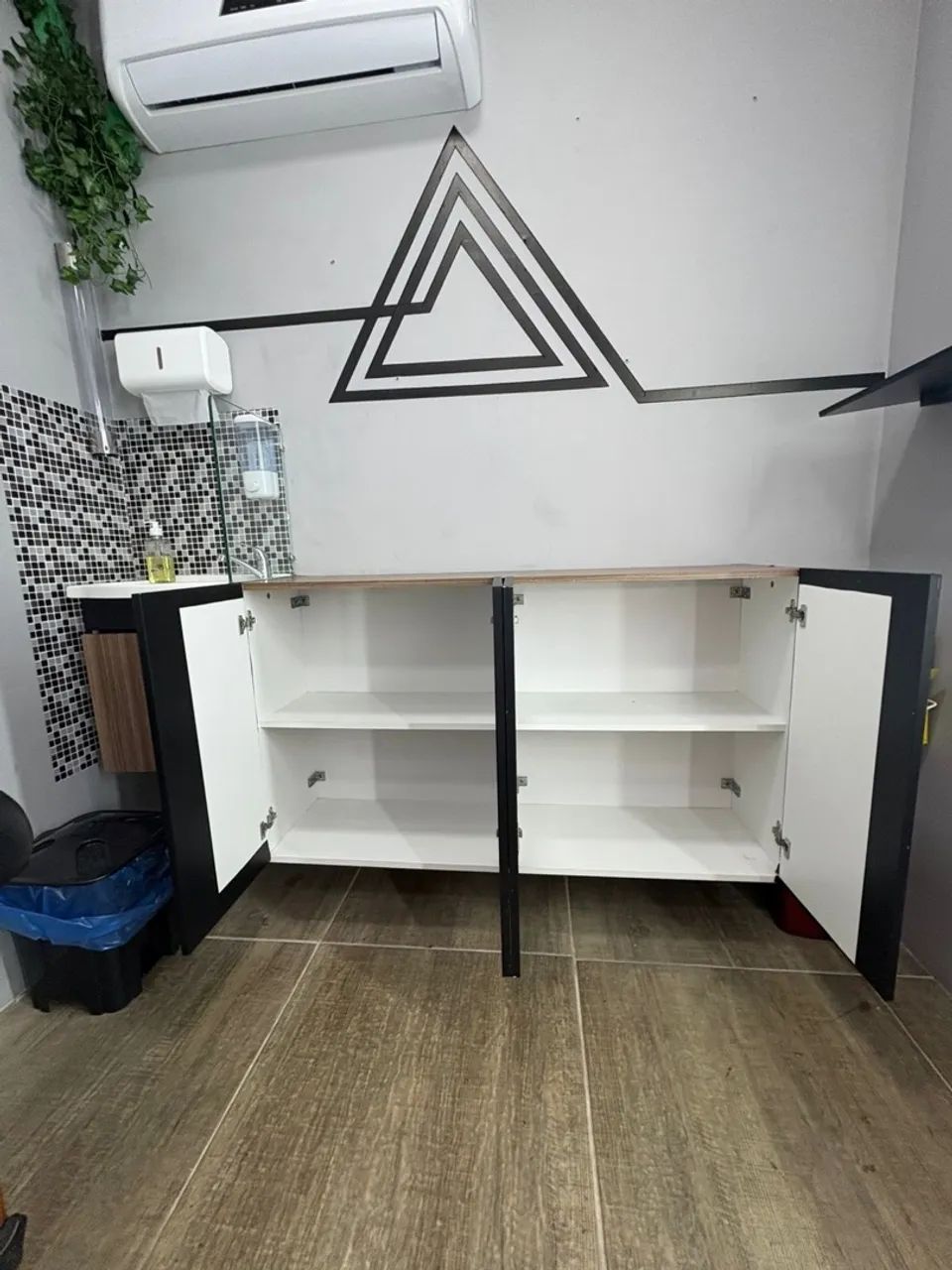 Armário multiuso 3 Portas - suspenso 