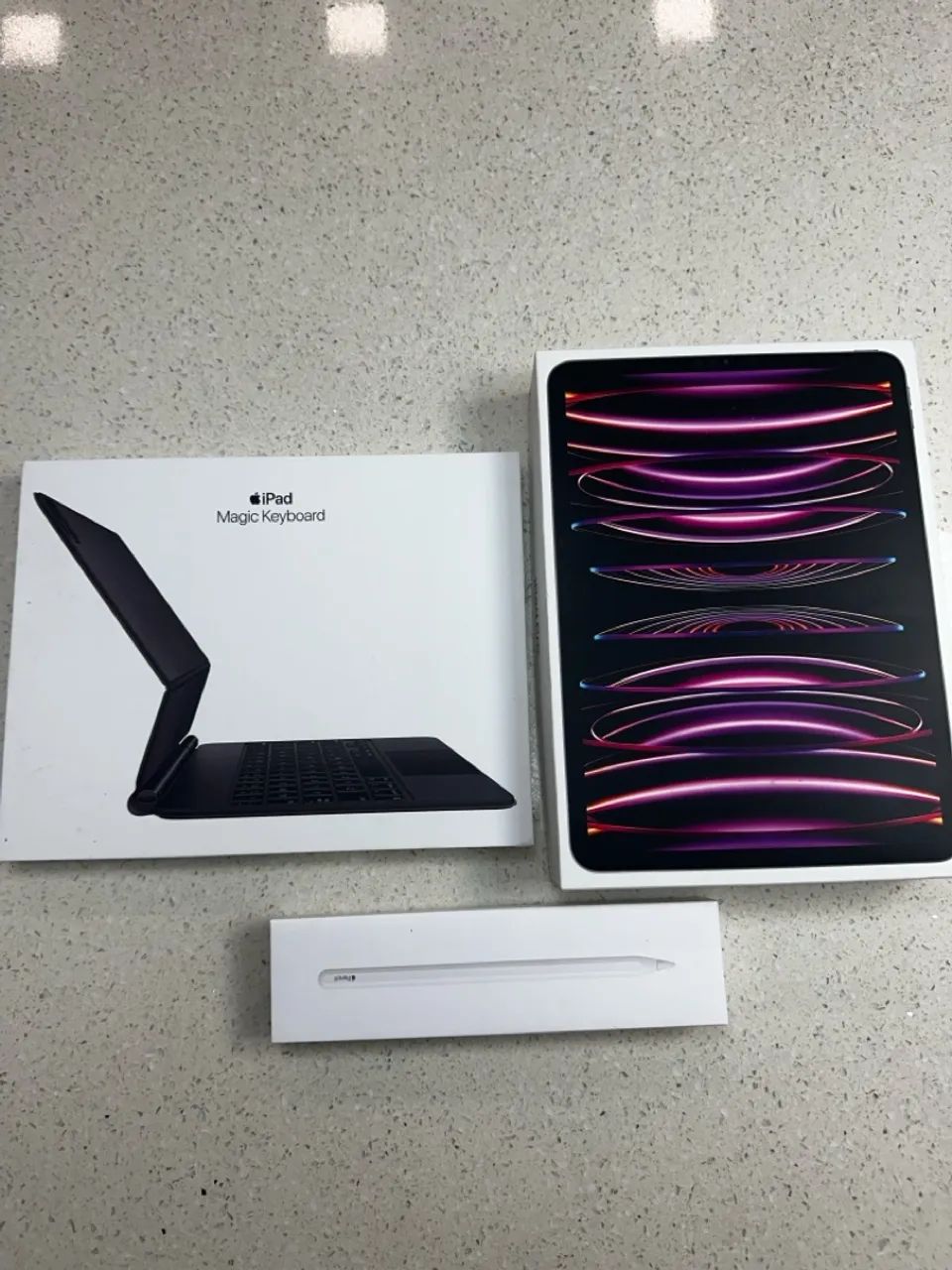 iPad Pro 11 512gb + Magic Keyboard + Pencil - Tablets e E iPad Pro 11 512gb + Magic Keyboard + Pencil - Tablets e E