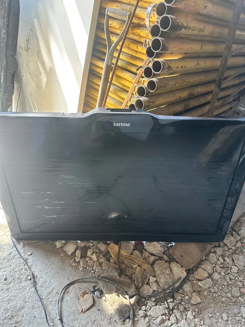 Tv model 40PFL3805D/78 defeito não liga não tenho controle tela defeito  - Foto 6