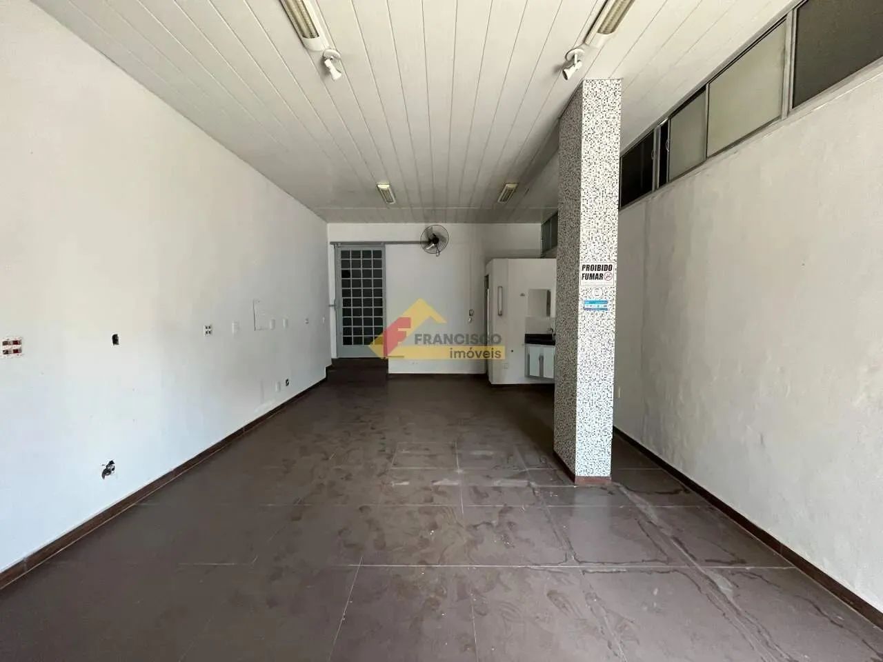 Loja localizada no Centro - Foto 2