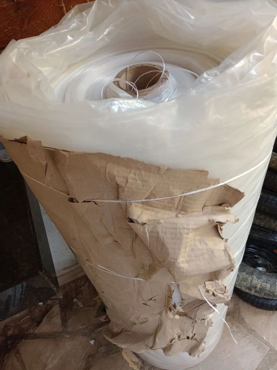 Rolo de Filme Plástico transparente  150 micras 12x60 (120 kg)anti-UV para Agricultura. - Foto 3