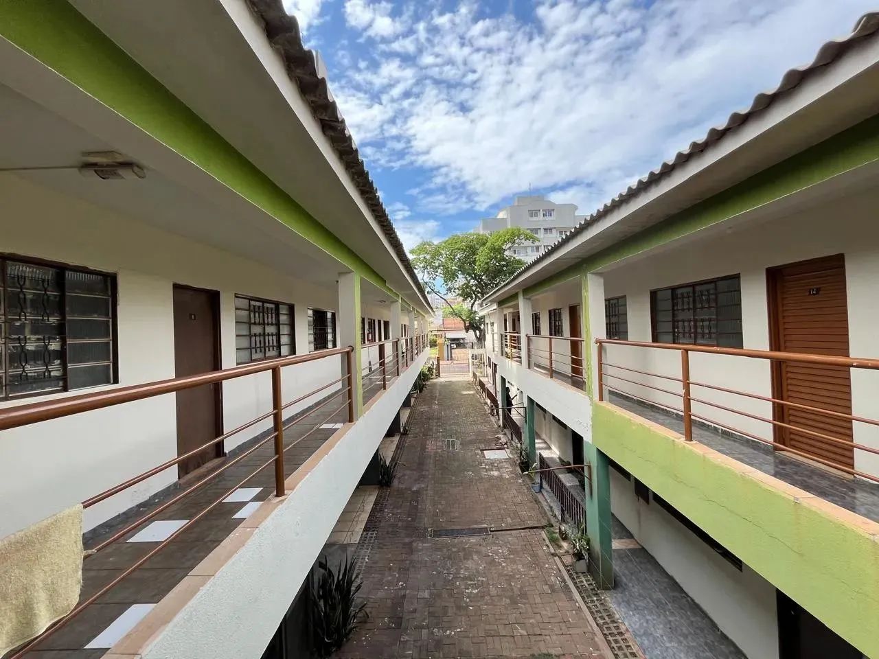 Prédio Inteiro para venda com 780m², 6 vagas. São 18 Kitnets já locadas. Próprio para inve - Foto 5