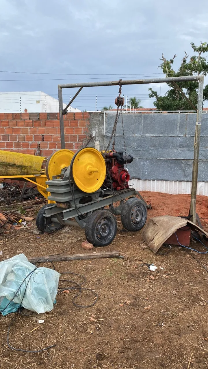 VENDO BRITADOR 25X30 