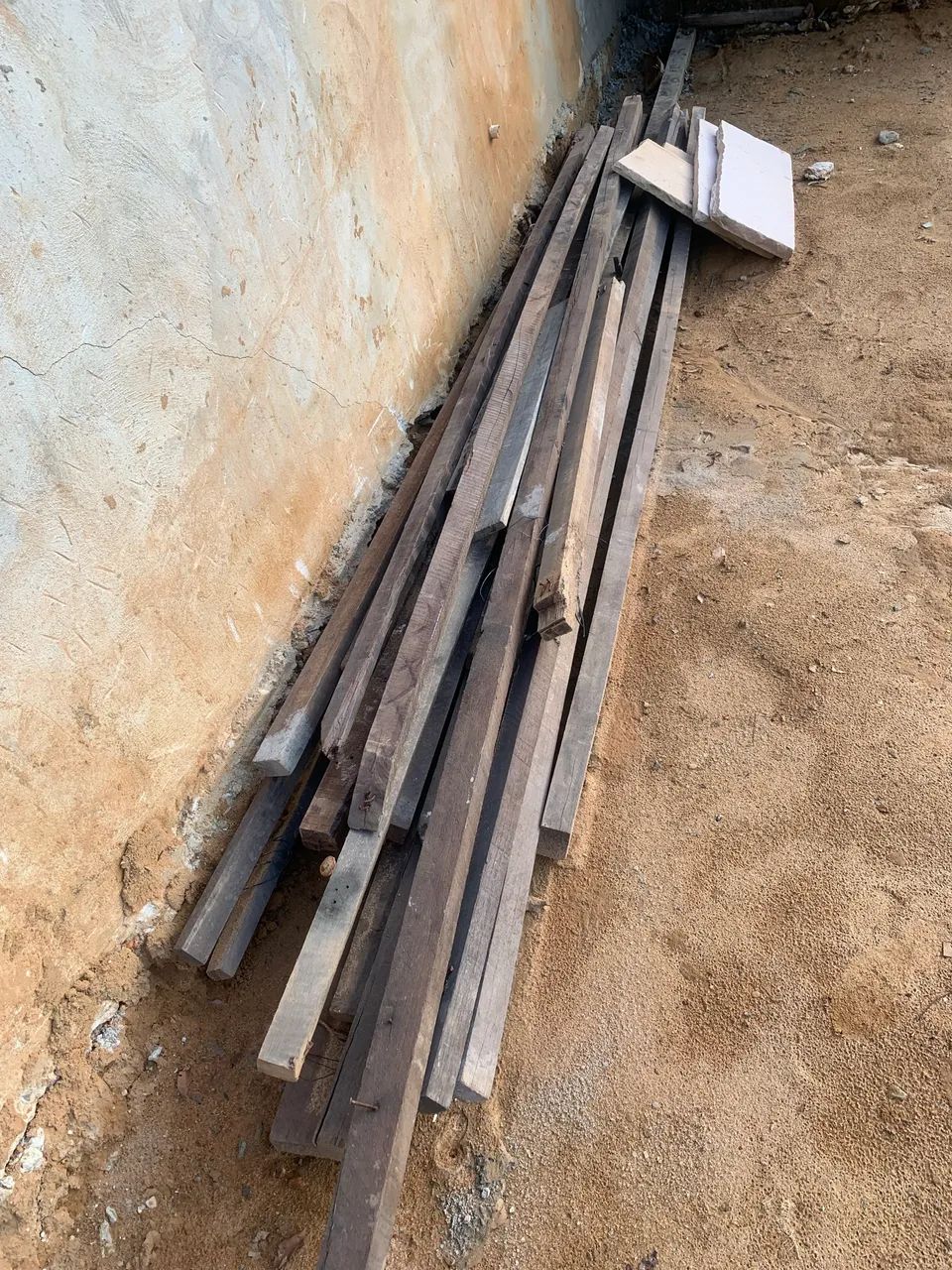 Massaranduba wood