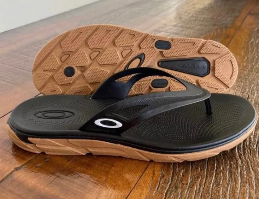 Chinelo Oakley