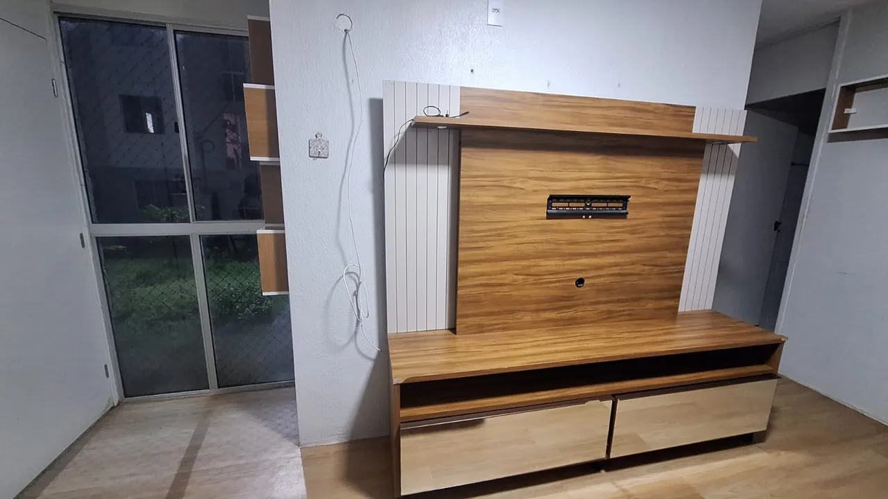 ALUGO - Apt Viva Vida Tarumã - Semi mobiliado - R$1.600 / andar Terreo