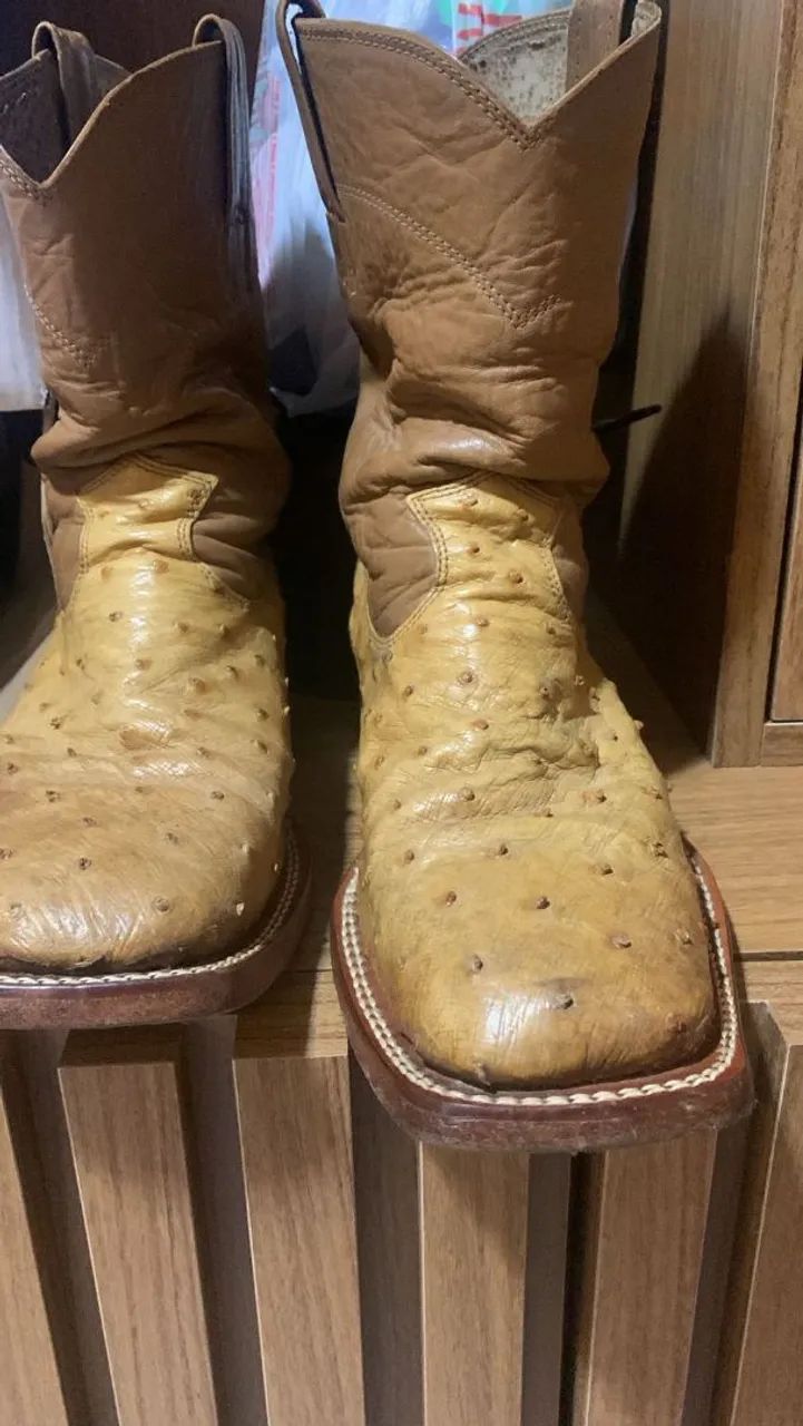 Botas de Couro de Avestruz