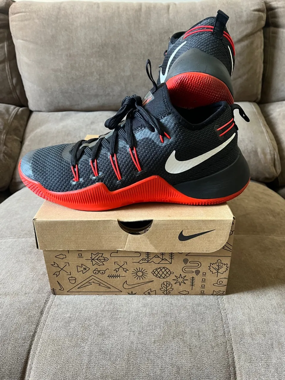 Tênis Nike Hypershift Masculino - Preto e Vermelho