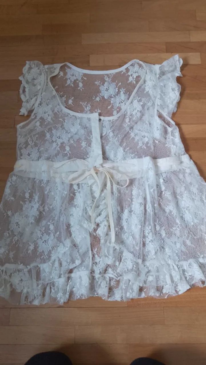 Batinha em renda branca com laços e babados linda!!! - Foto 2