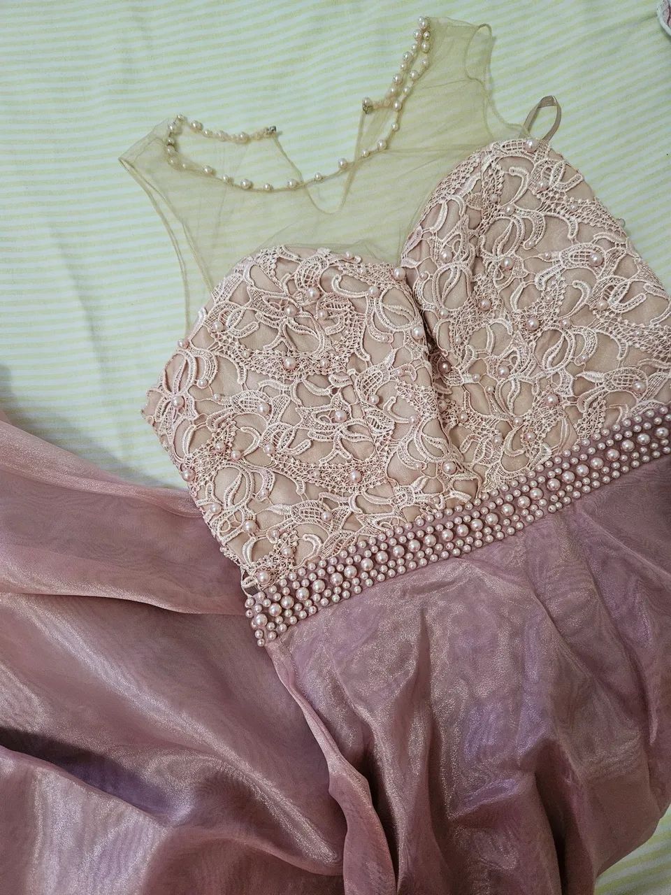 Vestido de festa bordado com pérolas - Foto 3