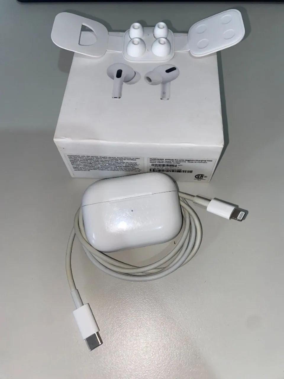 Apple AirPods Pro 1º Geração Original + Caixa + Cabo original - Foto 2